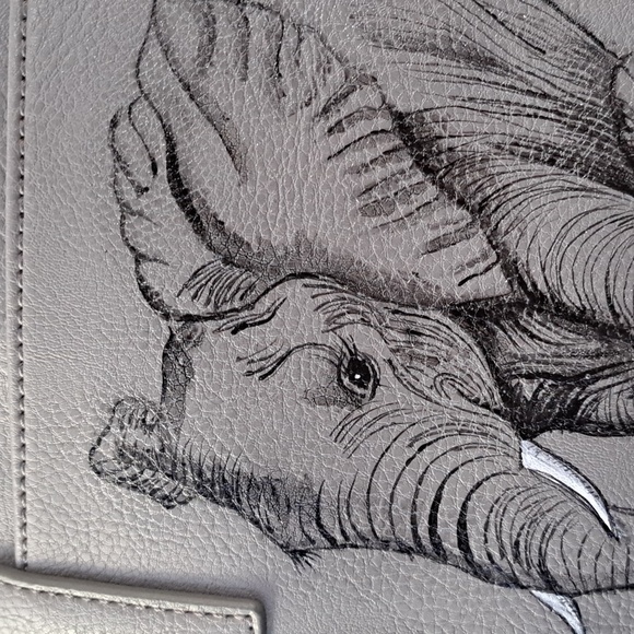 Hand Crafted Painted Elephant Faux Leather Purse Bag Tote Upcycle - Picture 3 of 16